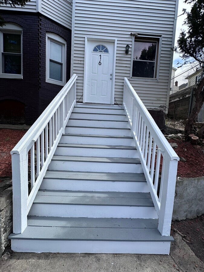 Photo - 16 Groton Pl Unidad Apartment #4