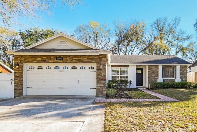 Building Photo - 15710 Carriage Hill Ct Rental