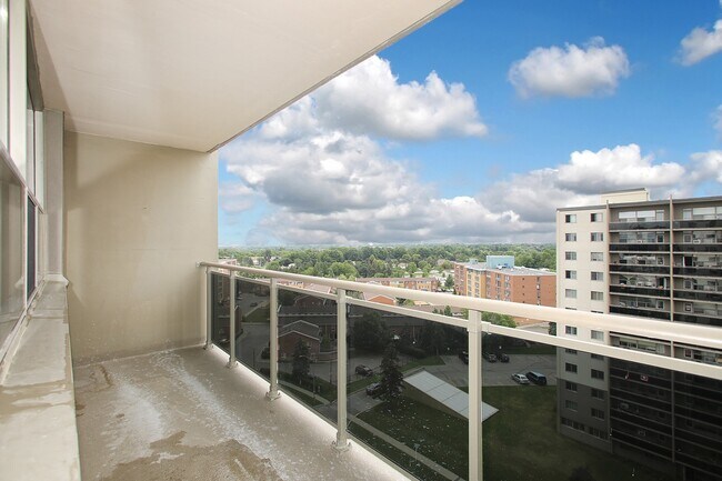 Photo - 1265 Pentland St
