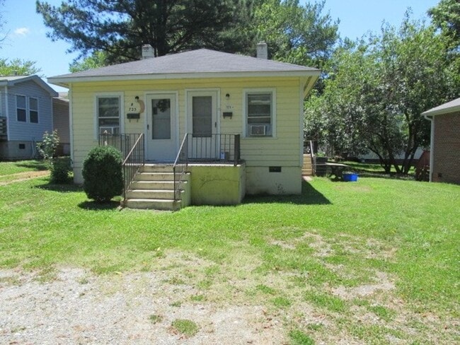 Building Photo - Chapel Hill/1BR Duplex S. Merritt Mill AVAIL Rental