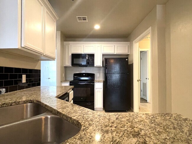 Photo - 2442 NW 39th St Unit #102