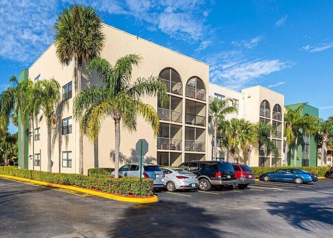 Photo - 17350 NW 68th Ave Unit 300-102A