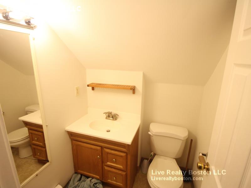 Photo - 100 Kenrick St