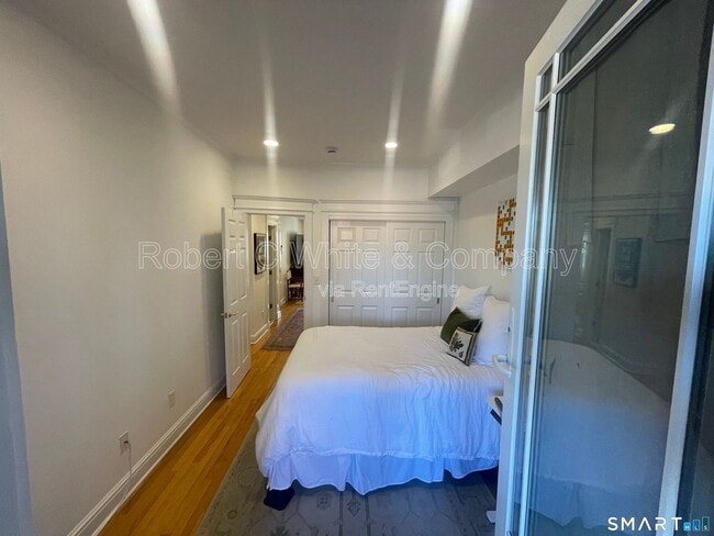 Photo - 345 Greenwich Ave Unidad 2 2