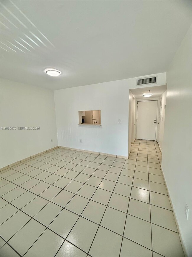 5201 NW 7th St Unit 202