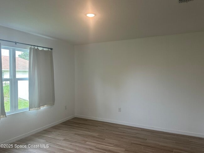 Photo - 712 Donau Ave NW