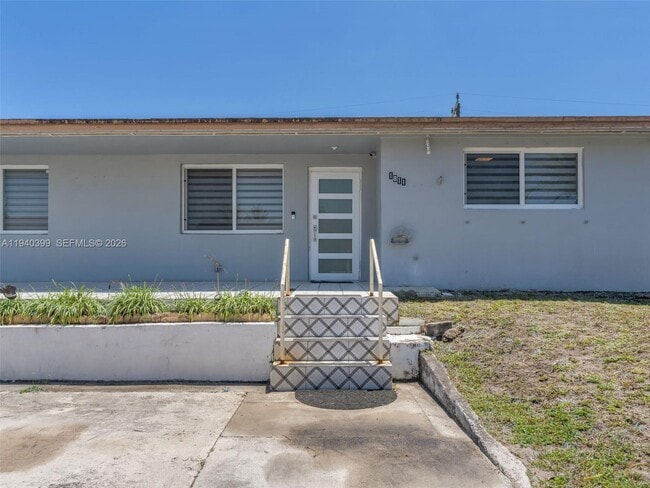 Photo - 1811 SW 97th Terrace Unit 2