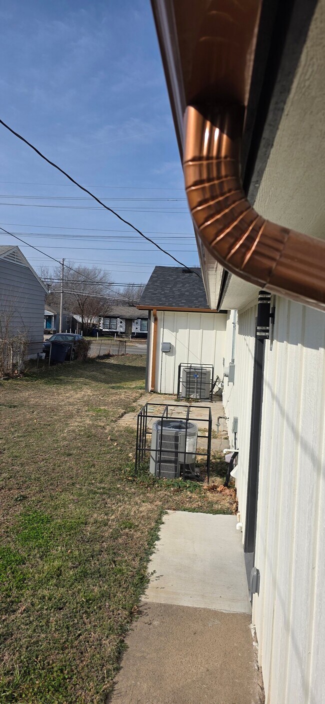 Photo - 1245 N Yale Ave