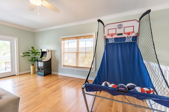 Photo - 4569 Luke Ave Unit ID1285912P