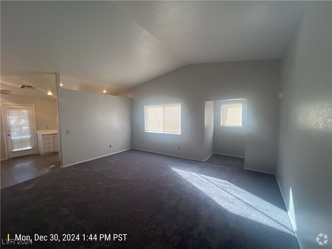 Building Photo - 8009 Cetus Cir Unit 201 Rental