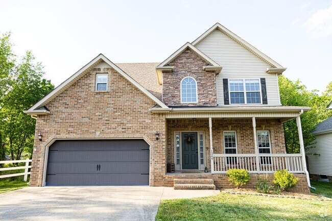 Building Photo - Beautiful 4 bedroom Near Post! Rental