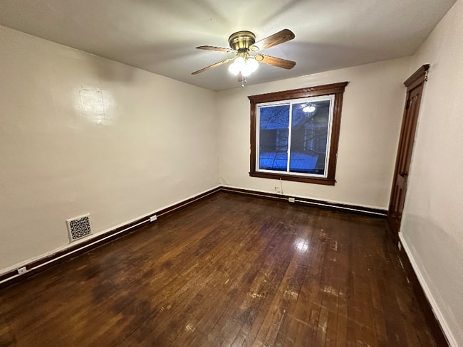 Building Photo - 17 Washington St Unit Apartment 3