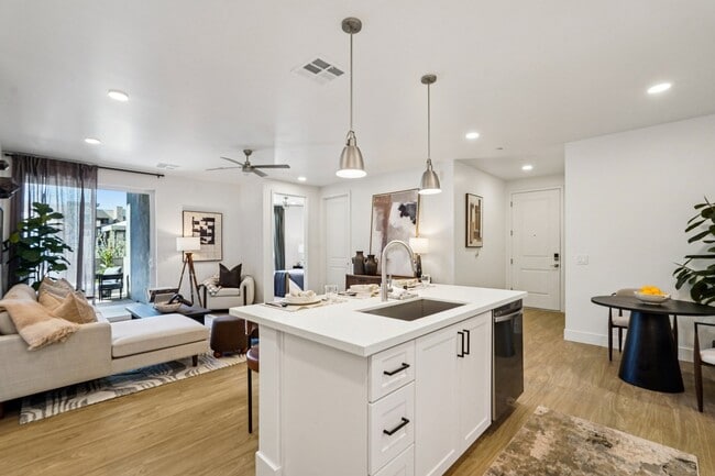 Photo - The Stately Avondale