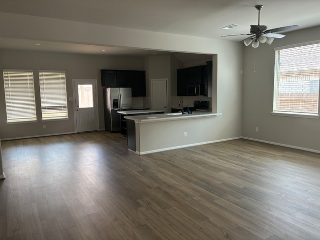 Photo - 5822 Roebuck Bay Dr