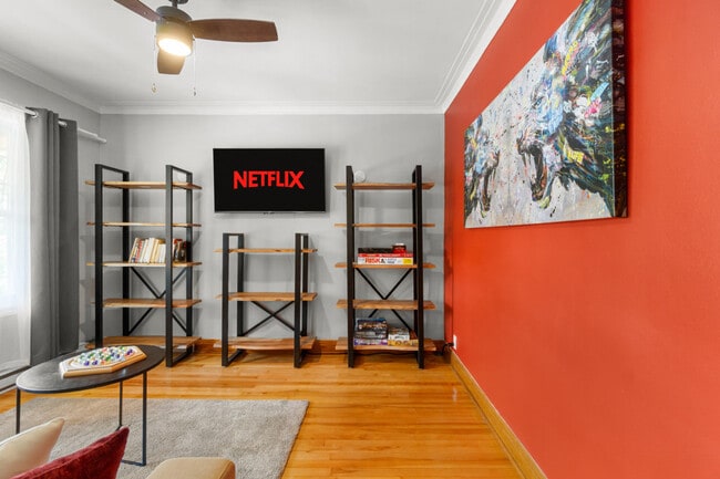 Building Photo - 6419-610e 10e Avenue