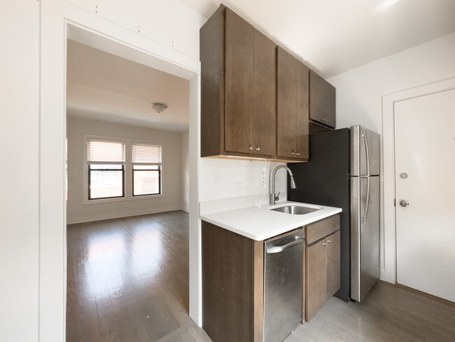 Photo - 2641 N Spaulding Ave Unidad W4