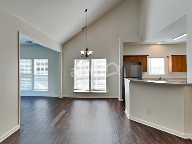 Photo - 139 Northland Ave