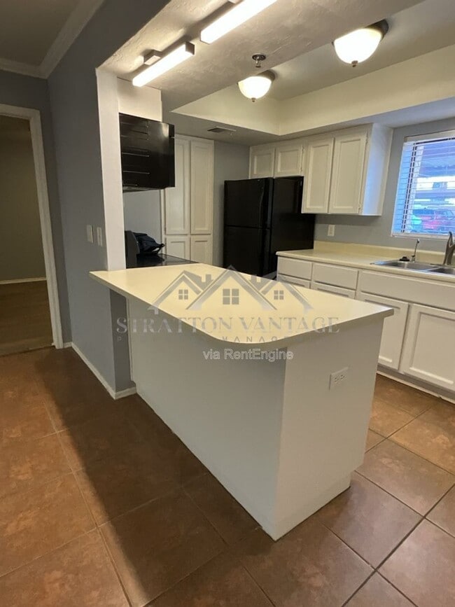 Photo - 3031 N Civic Center Plaza