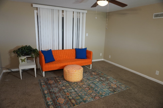 Photo - 7936 Wynbrook Rd