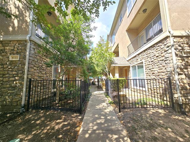 Photo - 3111 Cedarplaza Ln Unit 103