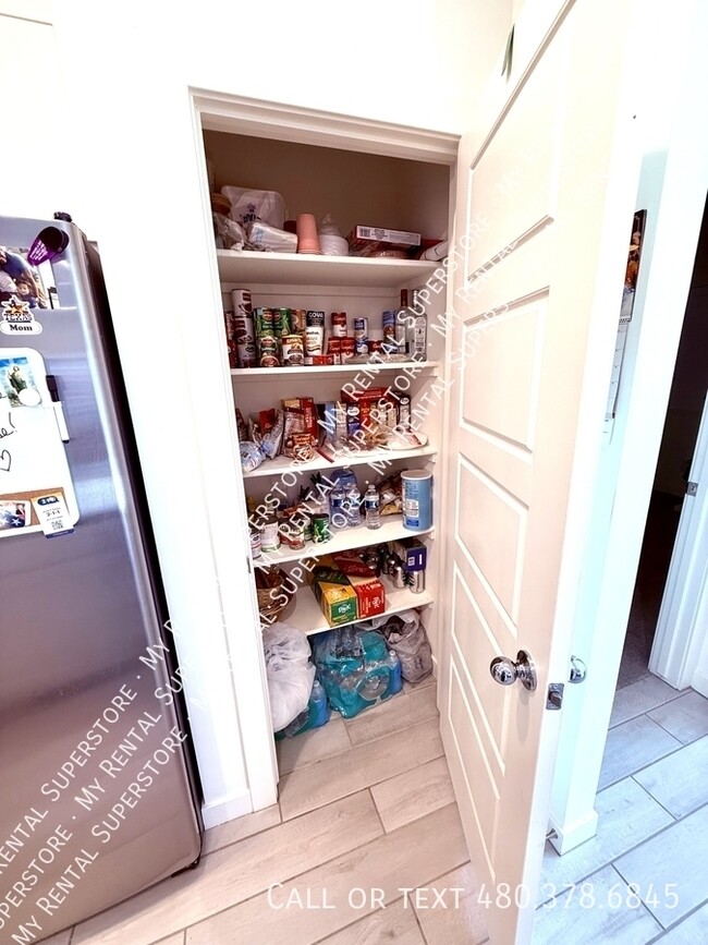 Photo - 35377 W Santa Monica Ave