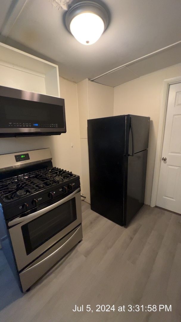 Building Photo - 328 Stewart St Unit Apt 1