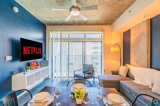 Building Photo - 333 E Roosevelt St Unit ID1263022P Rental