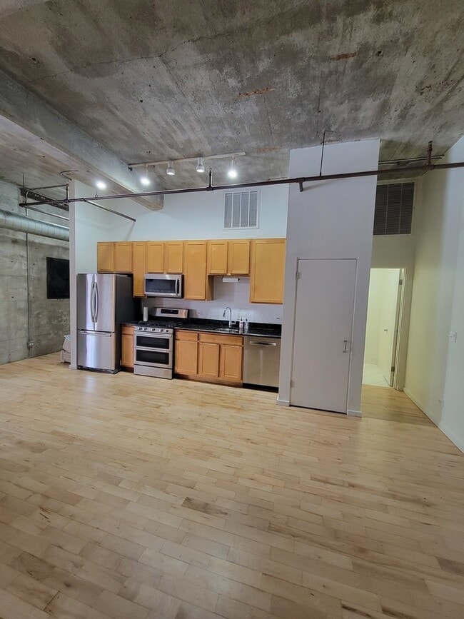 Photo - 1528 S Wabash Ave