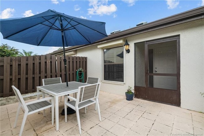 Photo - 1544 SW Silver Pine Way