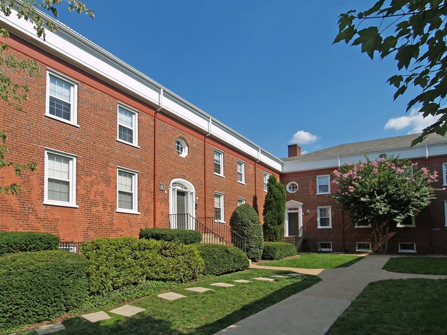 Building Photo - Presidential Greens Rental