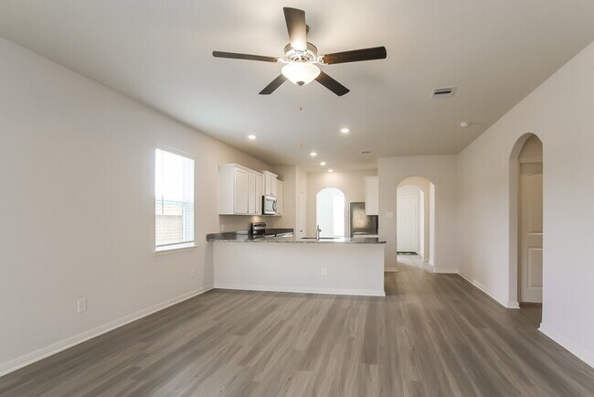 Photo - 10463 Red Cardinal Dr NE