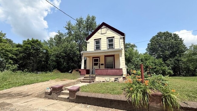 Photo - 85 Shaefer St