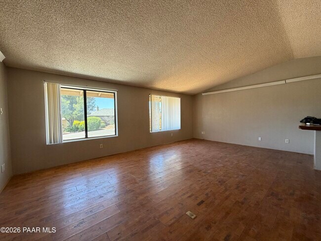 927 N Old Chisholm Trail Unit C