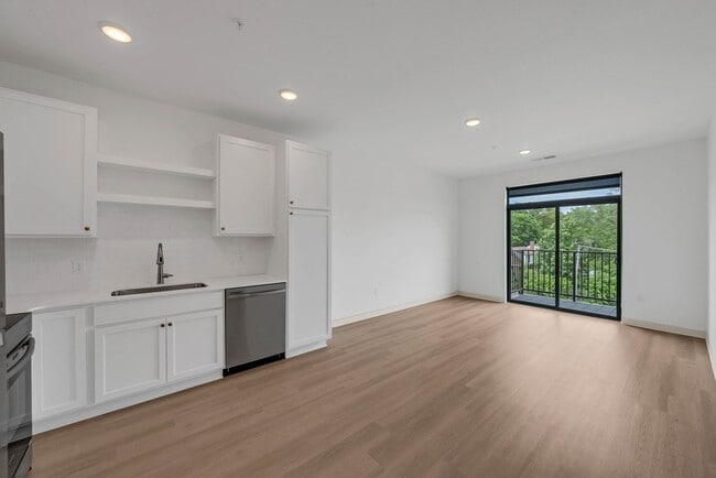 Photo - The Windsor - Windsor Heights