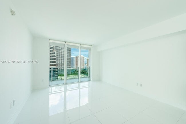 Photo - 950 Brickell Bay Dr Unidad 2208