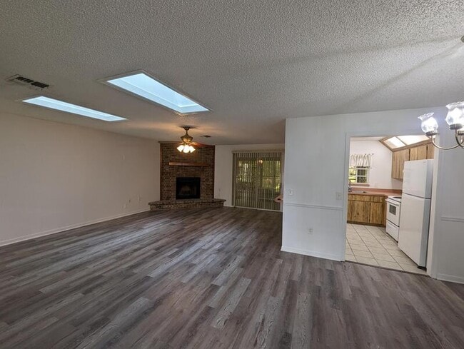 Photo - 240 SE 2nd Ave
