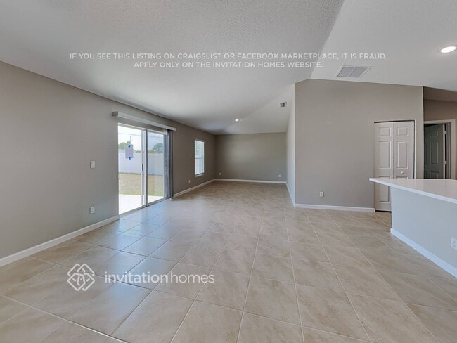 Photo - 529 SW Undallo Rd