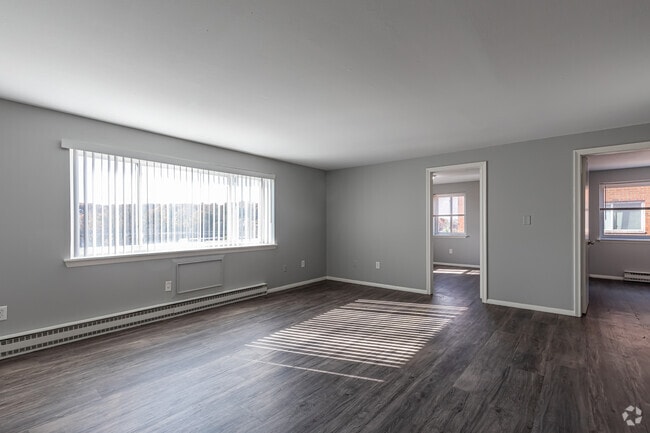 Main Place Apartments
