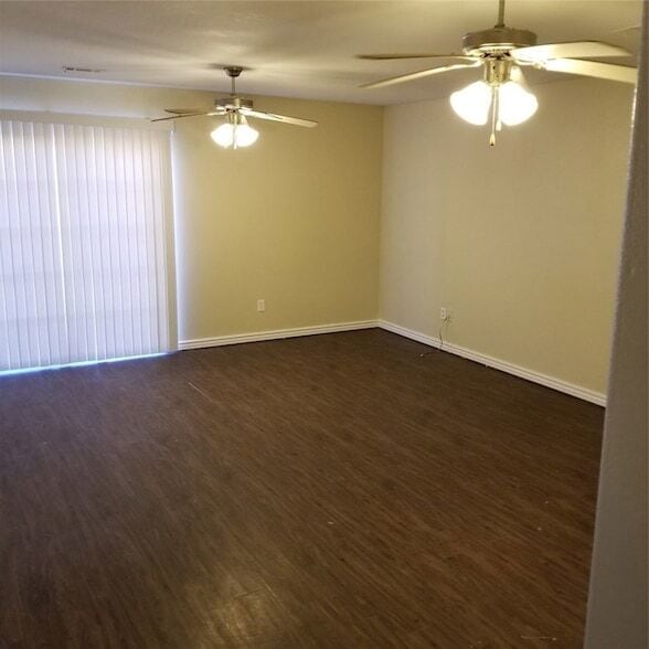 Photo - 327 Graystone Cir