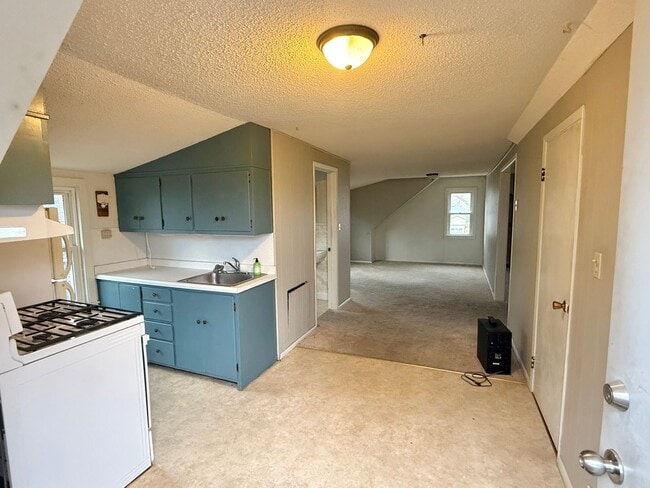 Photo - 511 10th Ave SE Unidad A511- Upper