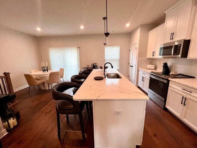 Photo - Canonsburg - 3 Bedroom 2.5 Bathroom Townhome For Rent