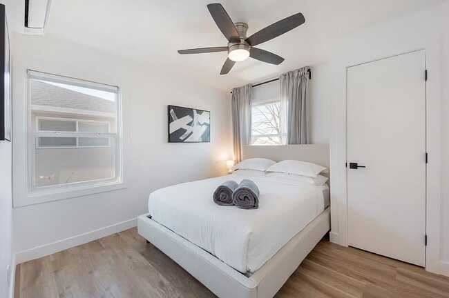 3324 V St Unit C