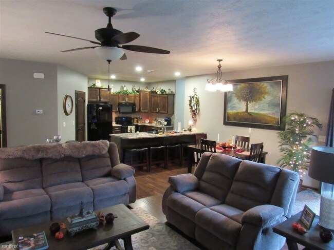 Photo - 3 br, 2 bath Duplex - South Prairie Twinho...