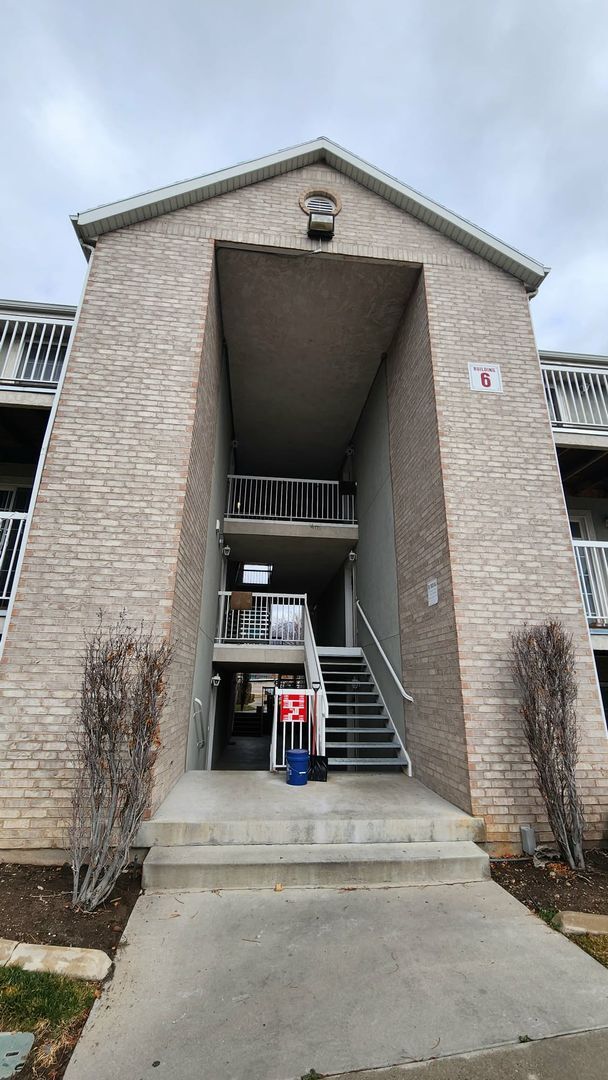 Building Photo - Lau Unit 3