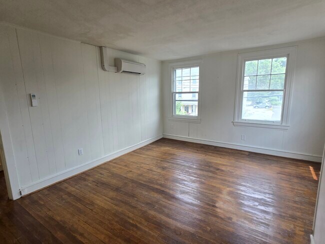 Photo - 38 S Main St Unit 2