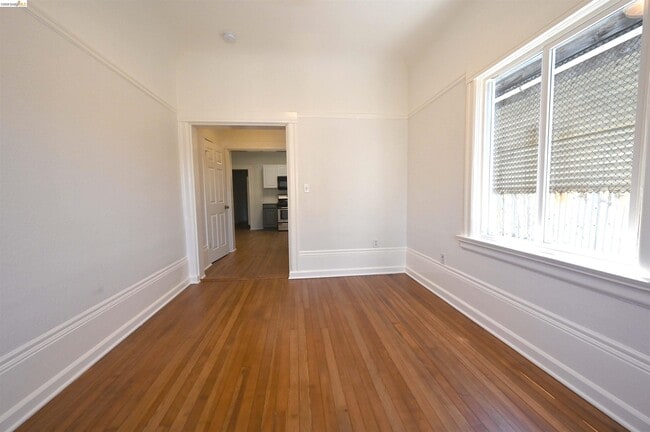 Photo - 685 37th St Unit 689