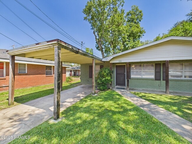 Photo - 1618 W St Mary Blvd