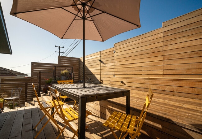 Private patio - 5955 Fern St Unidad Guest house