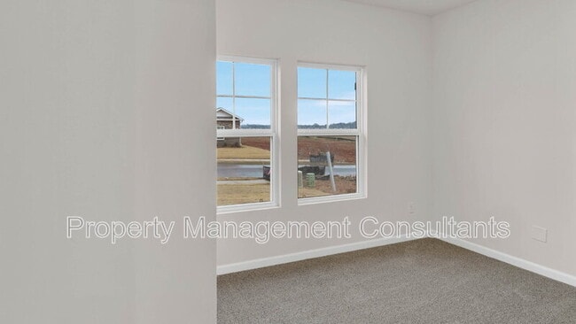 Photo - 319 Murphy Ln
