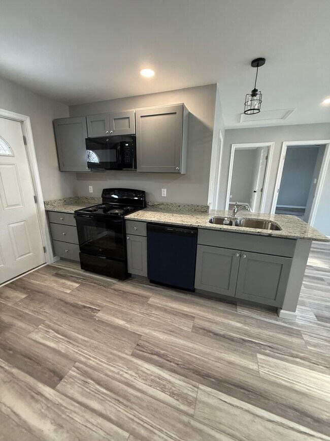 Photo - 1136 S Main St Unit 1st Floor